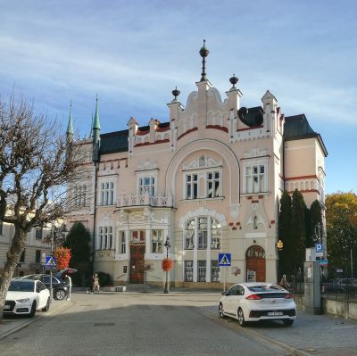 Jan Peroś, gmach Kasy Oszczędności przy ul. 3 Maja 23 z 1907 r., obecna siedziba Banku Polskiego Pekao. Fot. Ludmiła Łapka